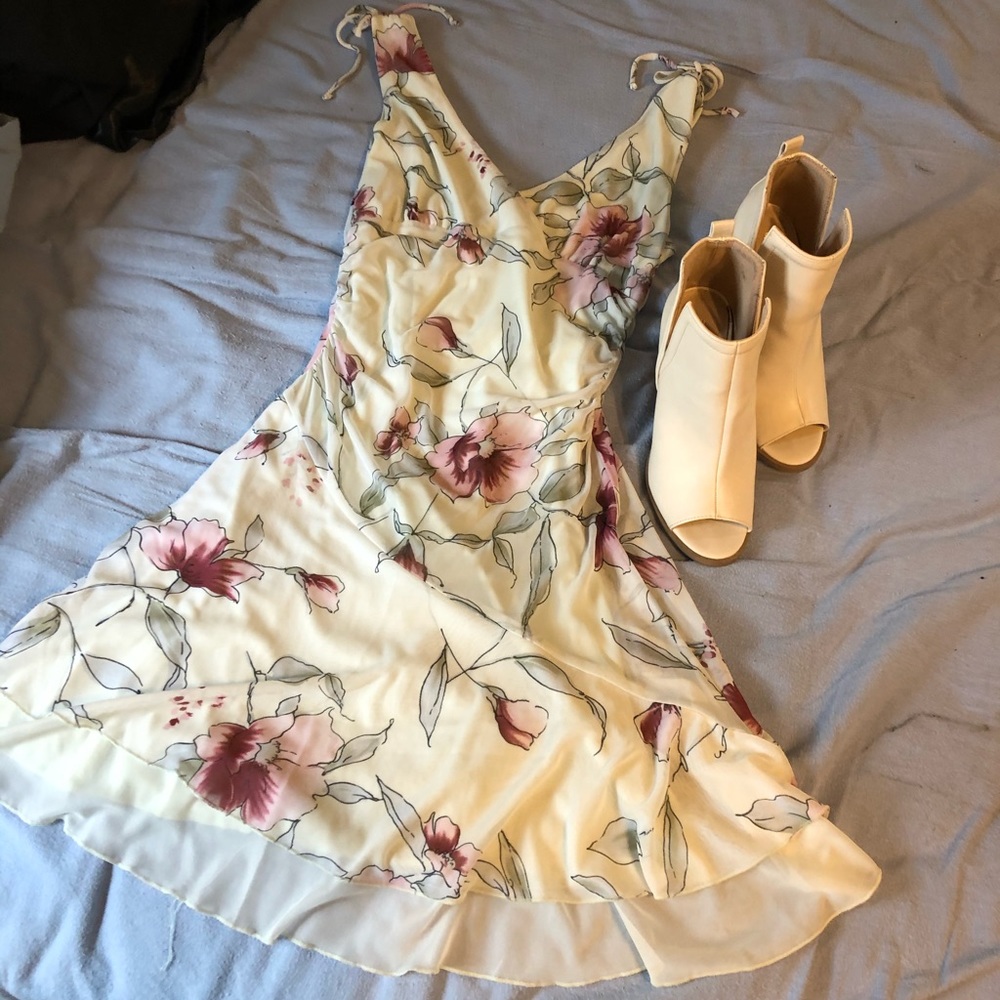 City Triangles Beautiful Spring/Summer Dress